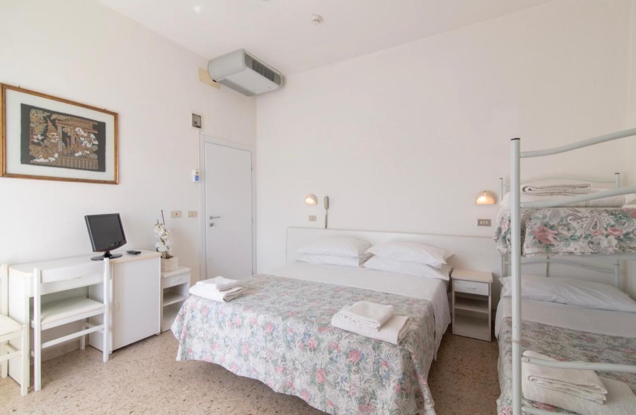 Hotel Miro カットーリカ エクステリア 写真