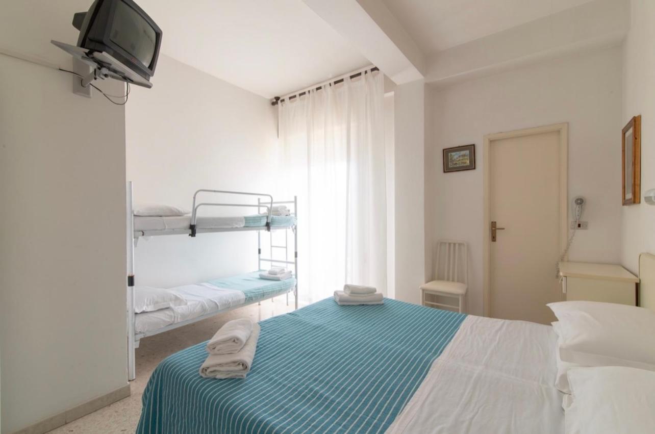 Hotel Miro カットーリカ エクステリア 写真