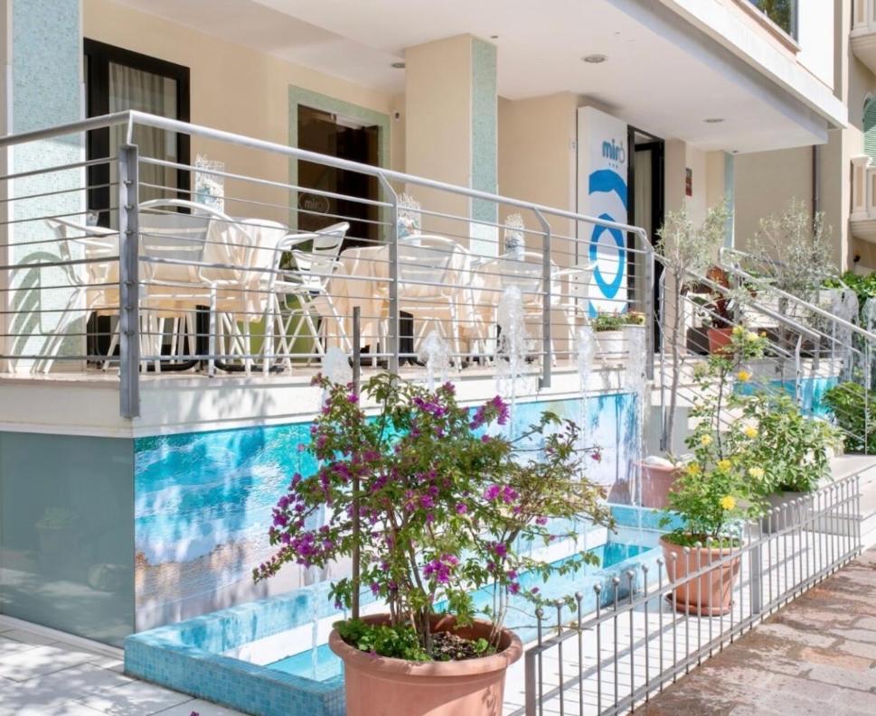 Hotel Miro カットーリカ エクステリア 写真