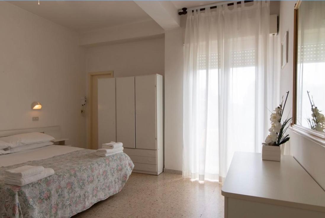 Hotel Miro カットーリカ エクステリア 写真