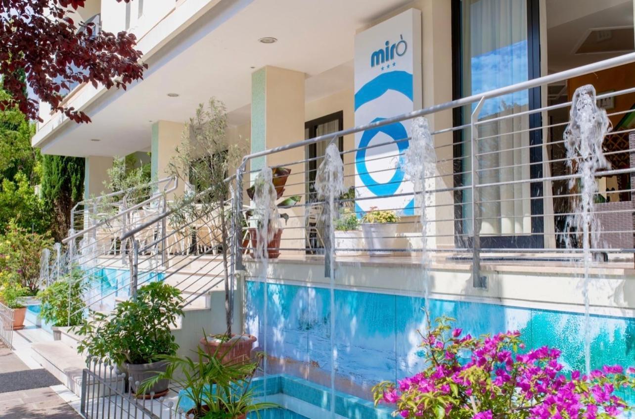 Hotel Miro カットーリカ エクステリア 写真
